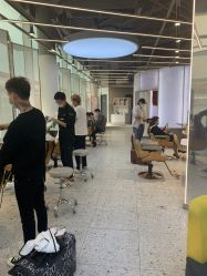 -PE SALON 
