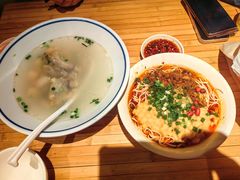 -周小波重庆小面·重庆名小吃(邹容路店)