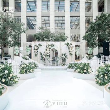 生机盎然的白绿色婚礼真的很高级