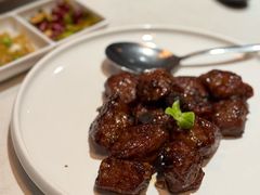 红酒泡牛仔粒-荟廷·晶萃(陆家嘴尚悦湾店)