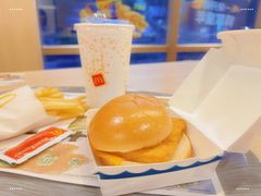 -麦当劳(乳山路店)