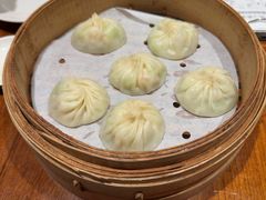 丝瓜虾仁小笼包-鼎泰丰(复兴店)