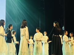 -蓝话筒·少儿成人演讲口才·主持朗诵·戏剧表演(大华第一坊店)