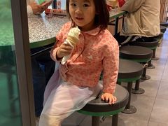 -麦当劳(百联西郊购物中心店)