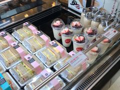 -85度C(生甜甜圈研究工坊·上海平凉店)