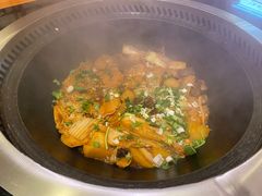 -粘豆包铁锅炖二部(温泉街店)