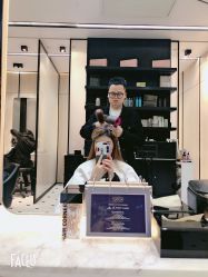 -HAIR CORNER