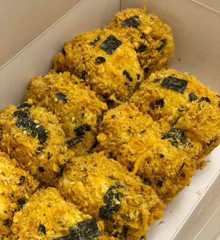 浮力森林的新品,从他们的公众号上看见的,梅干菜馅儿的面包,听起来就