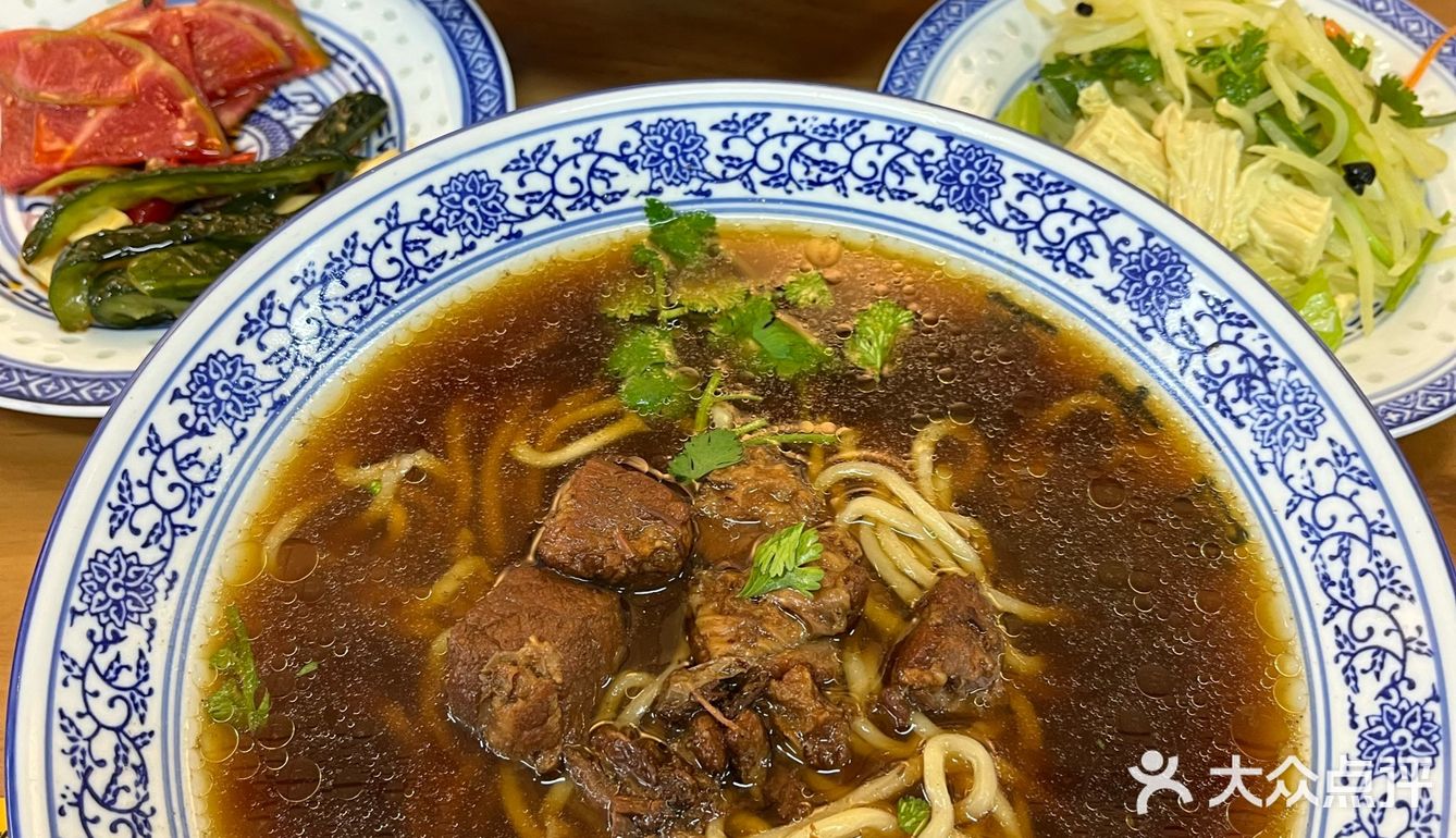 带着对美食的热爱与期待，踏入五沣居面馆