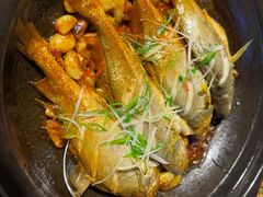 八分钟砂锅焗黄鱼-有喜胶东小馆(太申祥和店)