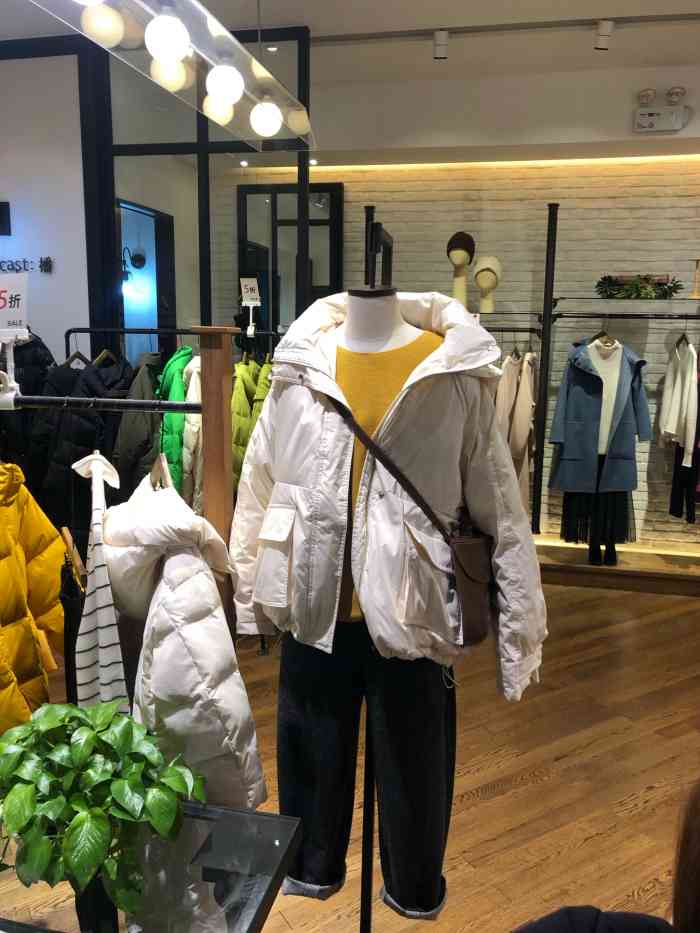 broadcast:播(龙德广场店)-"温婉风格的女装 性价比还可以 已经关注好