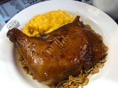 炒蛋及瑞士汁鸡肶捞公仔面-深仔记茶餐厅(亚士厘道店)