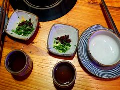 -野山舂·贵州现舂酸汤火锅(鸿通城店)