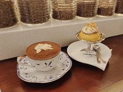 -Café Monson
