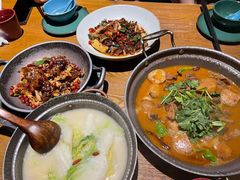 灶膛罐罐牛腩-吃饭皇帝大土家民族菜(正大广场店)