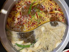 -沸炉重庆老火锅(军事博物馆店)