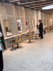 -PE SALON 