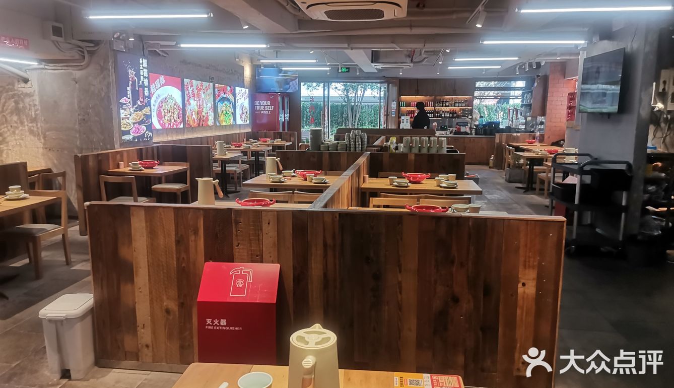 南京街头烟火气丨人生大事恰饭要紧！