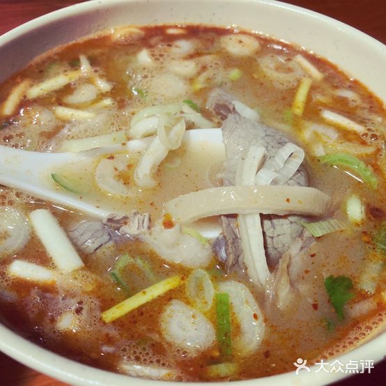 龙鳞路第一家牛肉汤(英才路店)