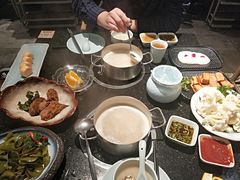 -锅季·捞王旗下小火锅(虹桥火车站店)