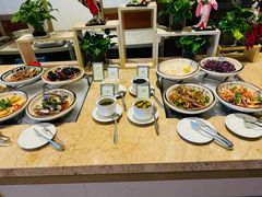 -大中华希尔顿酒店-念自助餐·嗨啤·小龙虾