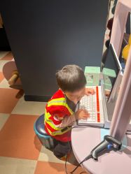 -奈尔宝·儿童乐园·亲子餐厅(华采天地店)