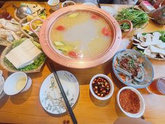 -民食香·腊排骨野生菌美食(木府店)