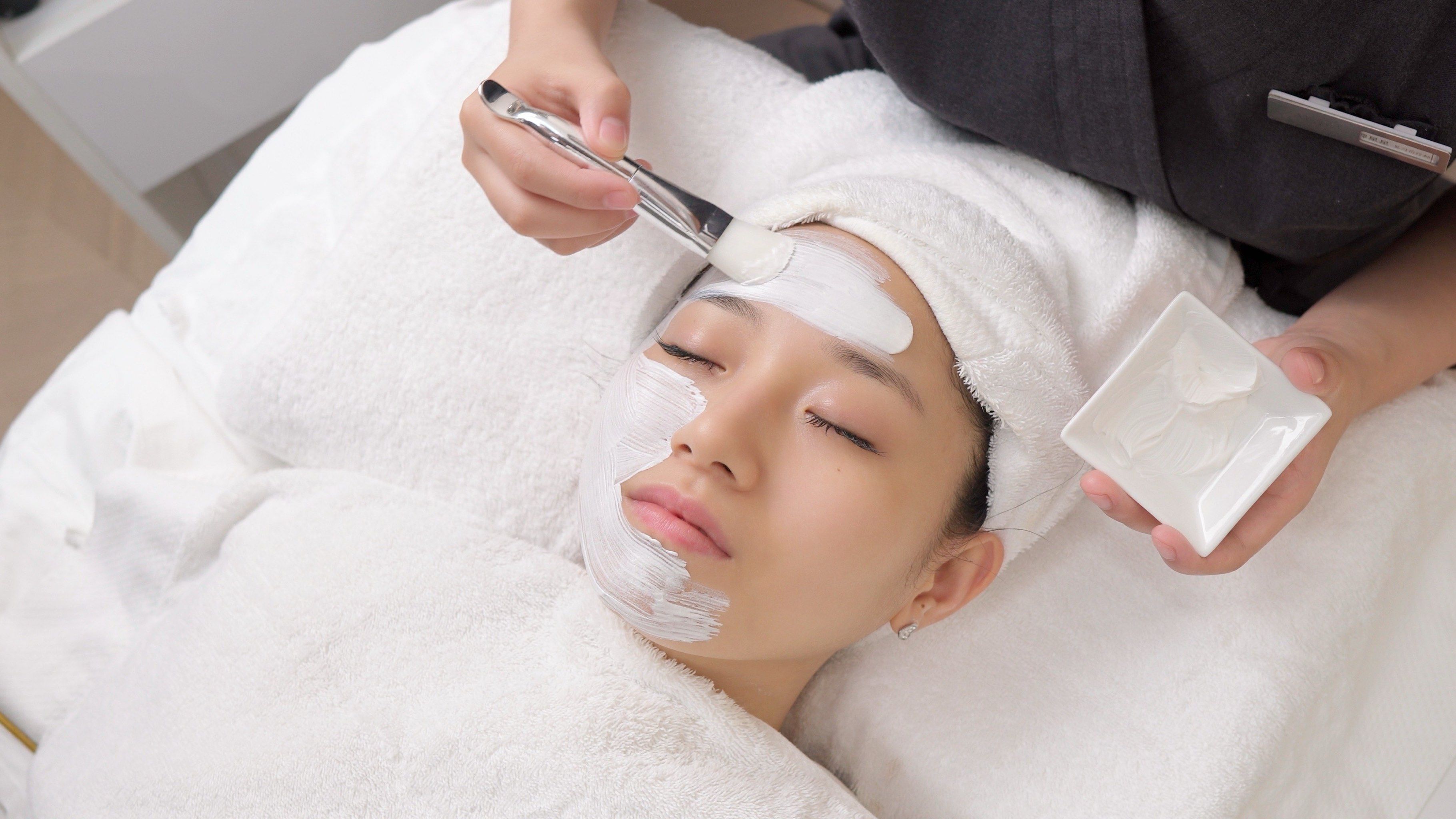 换季别忘了给皮肤补一补水哦