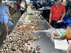 -席娜卡琳火车铁道夜市