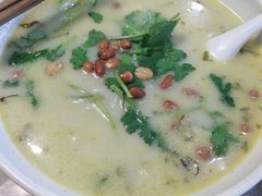 鱼粉-荷园一餐厅