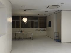 -卡罗酒店(东门晒布地铁站店)