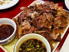 手抓羊肉-王村姑老土炕莜面村(张北店)