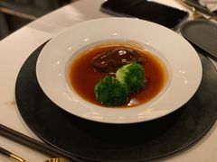 蚝皇扣10头干鲍-三号黄浦会Canton Table