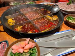 -周小明火锅(黑金冠社区店)