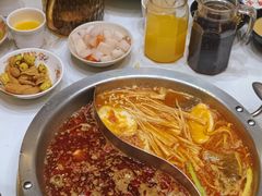 -沸炉重庆老火锅(军事博物馆店)