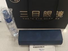 -三目眼镜·蔡司视觉合作店(青浦宝龙店)