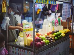 -六合夜市