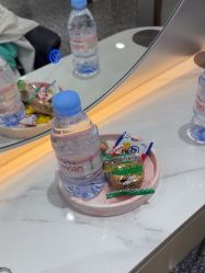 -Tloml salon
