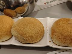 酥皮焗叉烧包-添好运点心专门店(深水埗店)