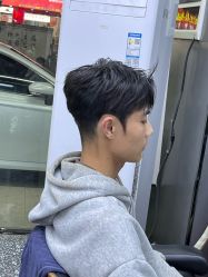 -藤野造型专业烫染接发