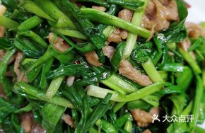 Stir-Fried Beef Strips with Garlic