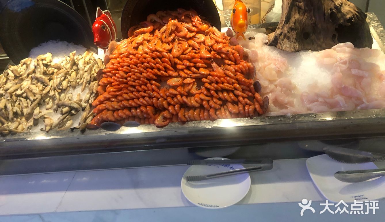 昨天去和小伙伴去运河上街吃了你家的自助餐等于79块