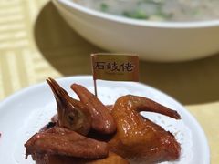 招牌烤乳鸽-石岐佬中山菜馆(张溪店)