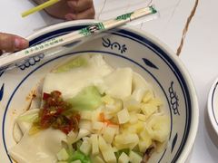-阿瓦山寨·湘菜现炒·剁椒鱼头王(咸阳总店)