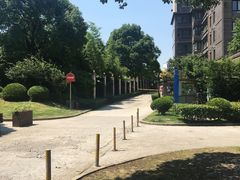 -虹桥河滨花园会所游泳馆