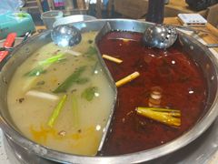 -肖肖酸萝卜鱼火锅(总店)