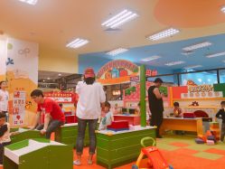 -莫莉幻想儿童乐园(武汉金银潭永旺店)