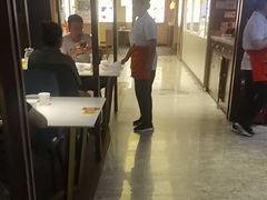 -阿瓦山寨·湘菜现炒·剁椒鱼头王(咸阳总店)