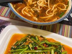 云南小锅米线-呐咪傣园·云南菜(石厦店)