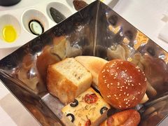 -龙虾酒吧扒房(宁波香格里拉店)